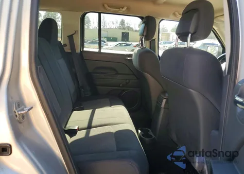 2011 Jeep Patriot Sport z USA, uszkodzony, nr VIN 1J4NF1GB8BD279009